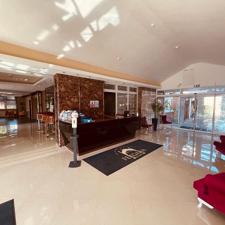 Fergana Uebersee Hotel Бремерхафен Экстерьер фото