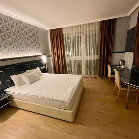 Fergana Uebersee Hotel Бремерхафен Экстерьер фото