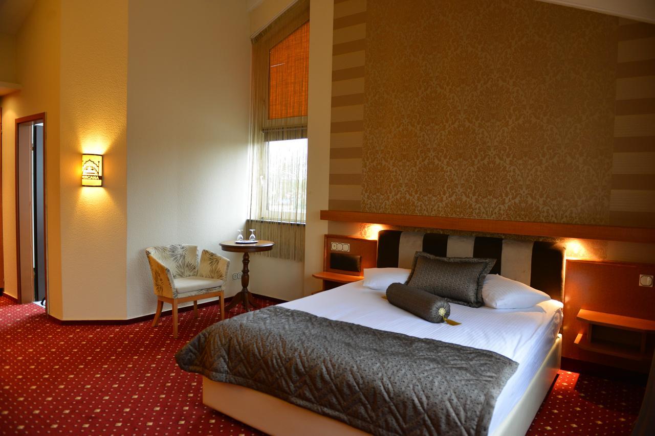 Fergana Uebersee Hotel Бремерхафен Экстерьер фото